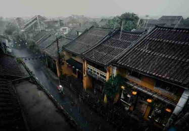 黑料网曝出歌手主持双栖卷入巨额合约纠纷，粉丝大战持续发酵