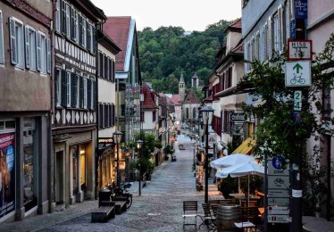 黑料网曝出流量爱豆突删所有社交账号内容，合约纠纷持续发酵