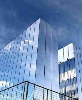 黑料网曝出直播平台艺人被扒整容史令人咋舌，合约纠纷持续发酵