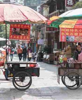 成人抖音｜探索氛围拉满背后的真实欲望