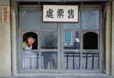 黑料网曝出当红男星深夜道歉网友不买账，社死瞬间持续发酵
