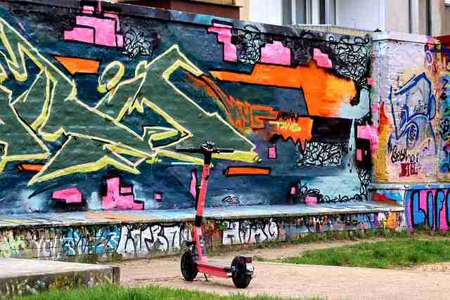 解读成人抖音背后的私密视频表达