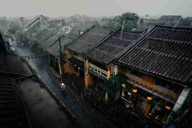 黑料网曝出歌手主持双栖卷入巨额合约纠纷,粉丝大战持续发酵